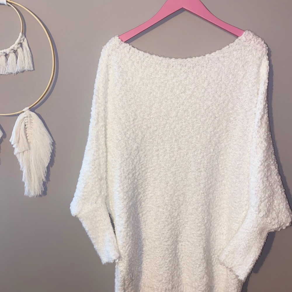 Off-shoulder oversized sweater